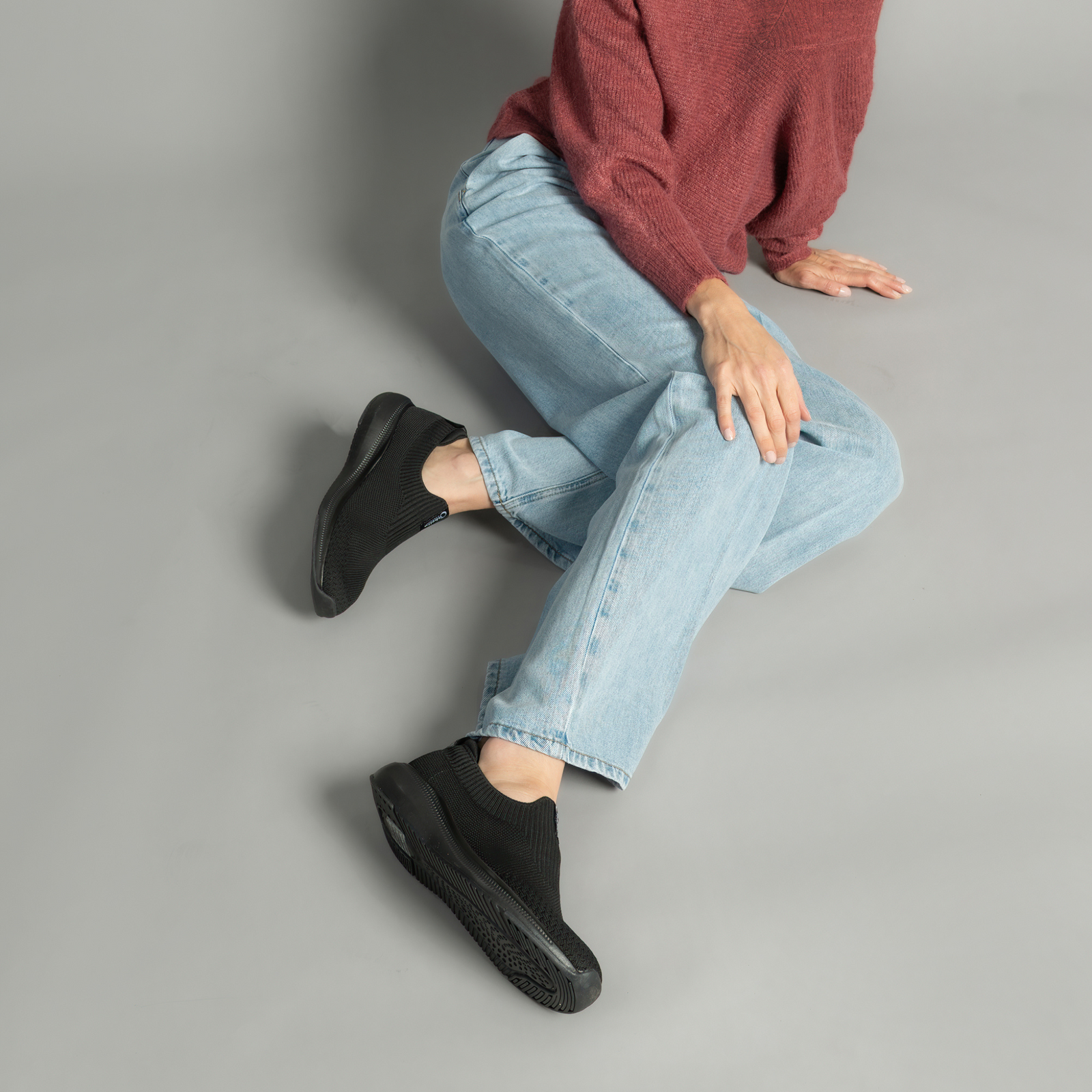 Stride Jet Black Sneakers