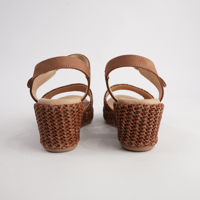 10561 Cuero Leather Wedges