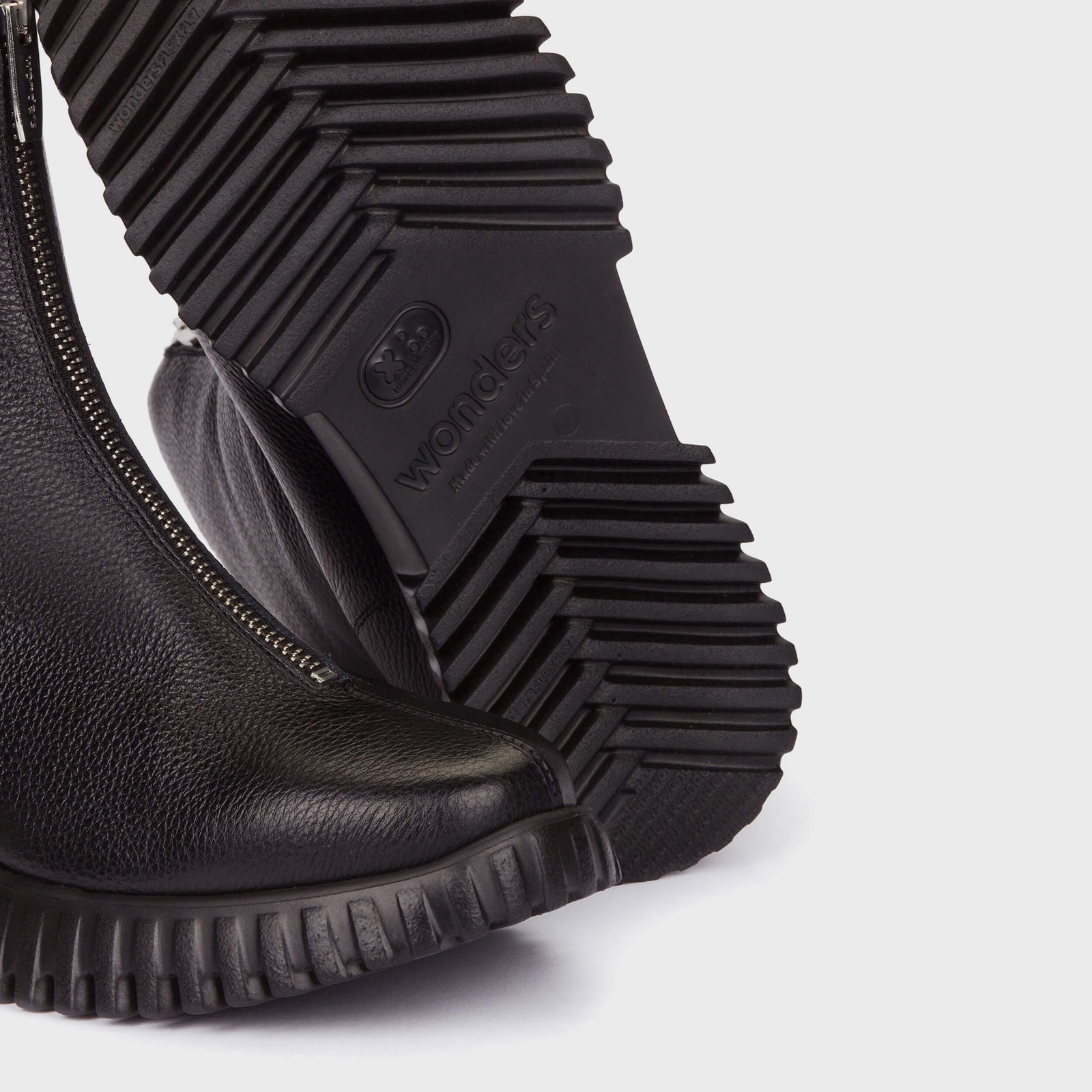 Nexa Negro Leather Ankle Boots