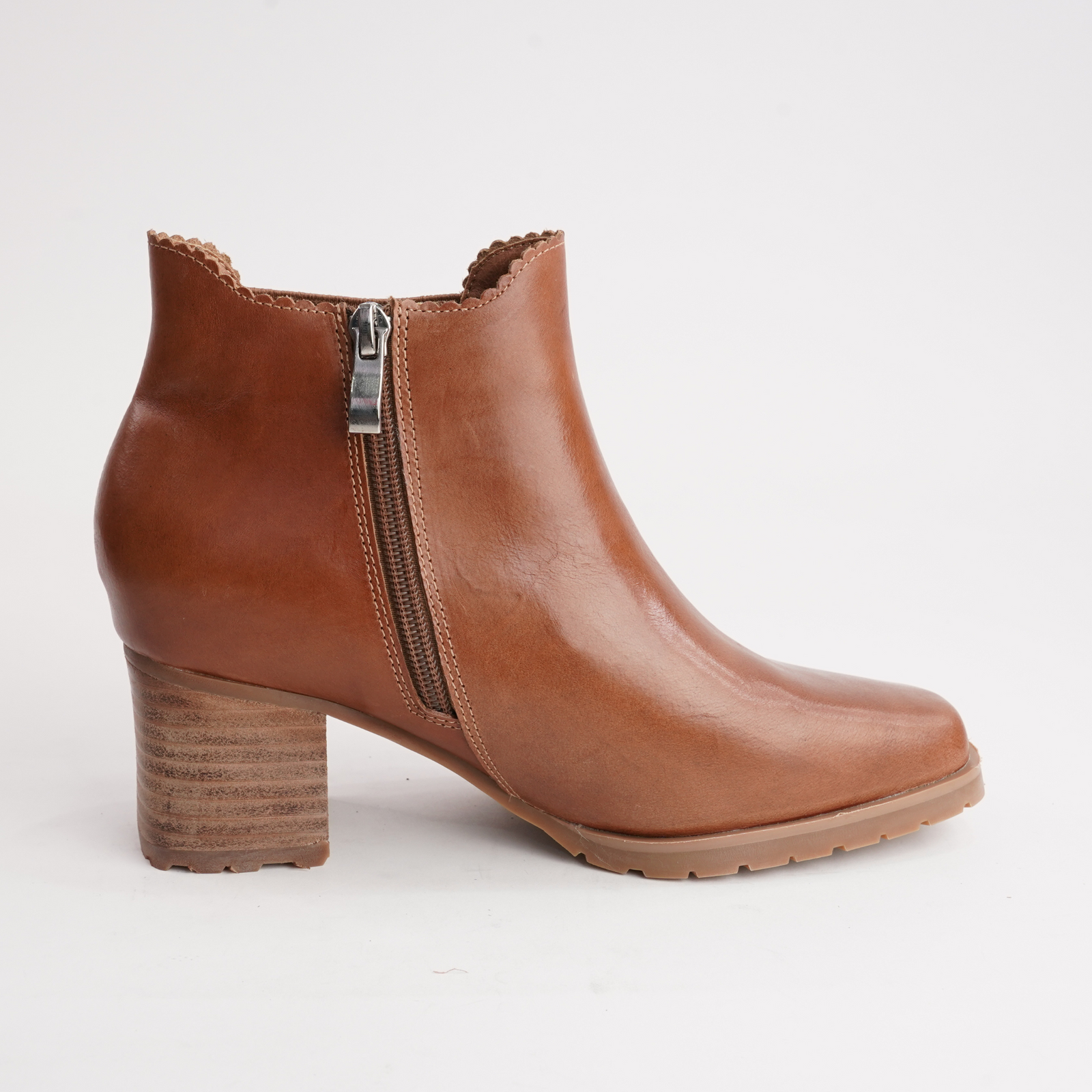 Loz Tan Leather Ankle Boots