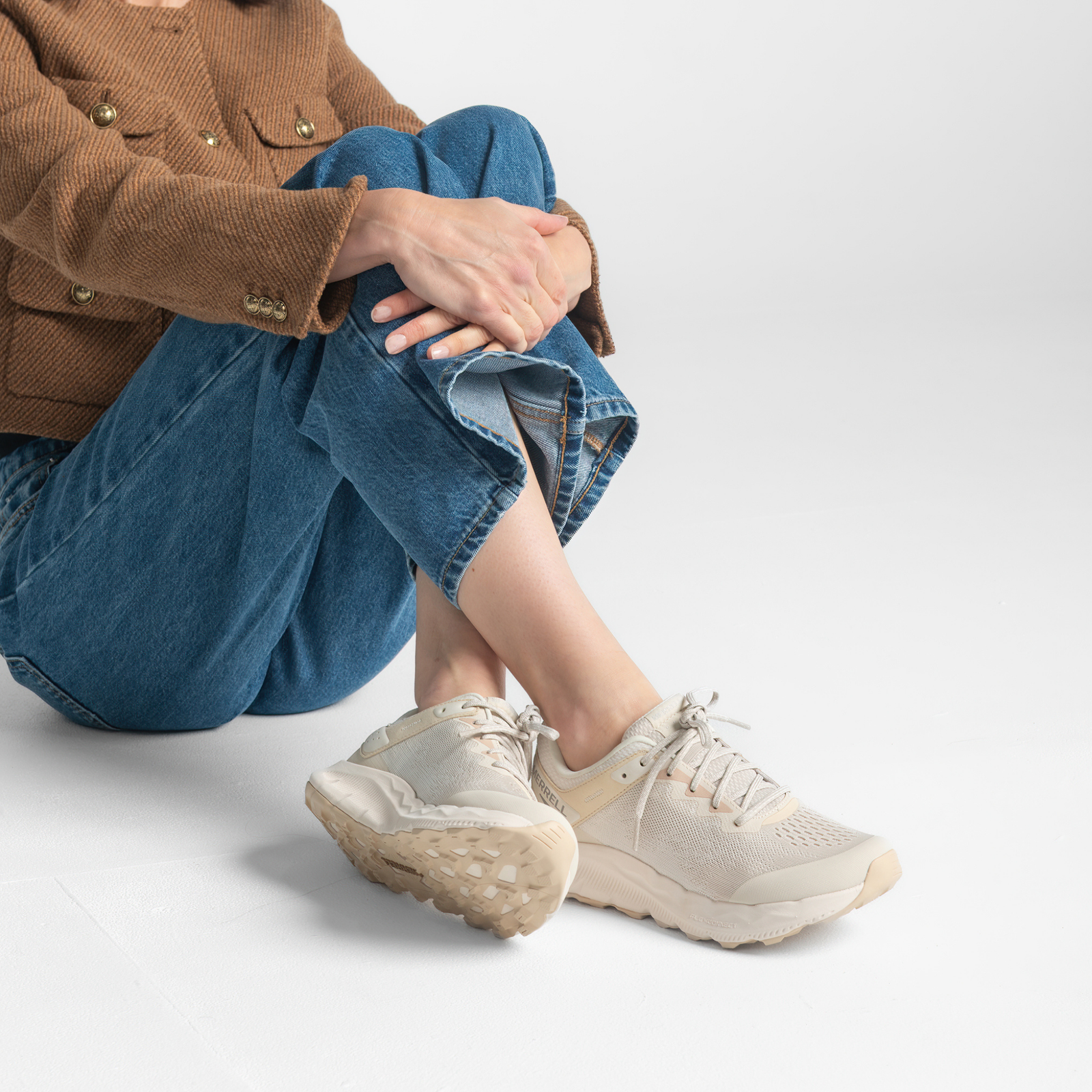 Antora 4 Eggshell Sneakers