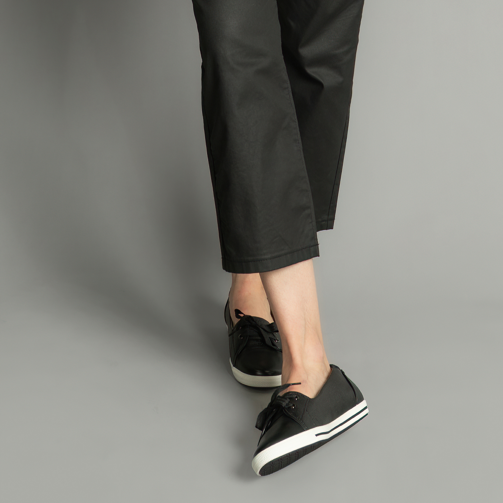 Hannah III Black Punched Leather Sneakers