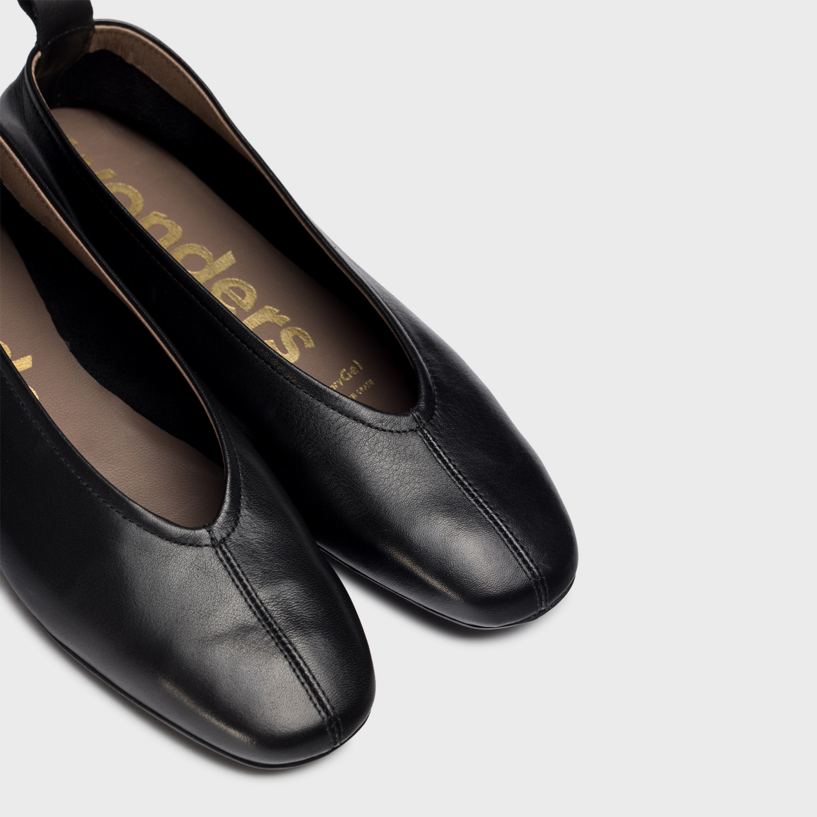 Seamly Negro Leather Ballet Flats