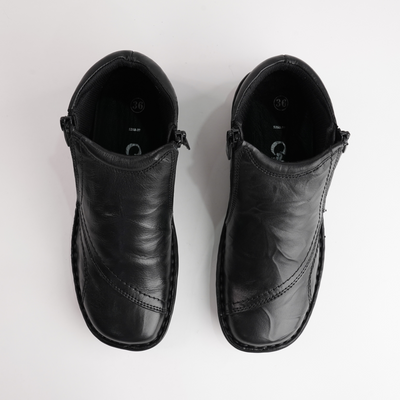 5250-27 Black Leather Ankle Boots