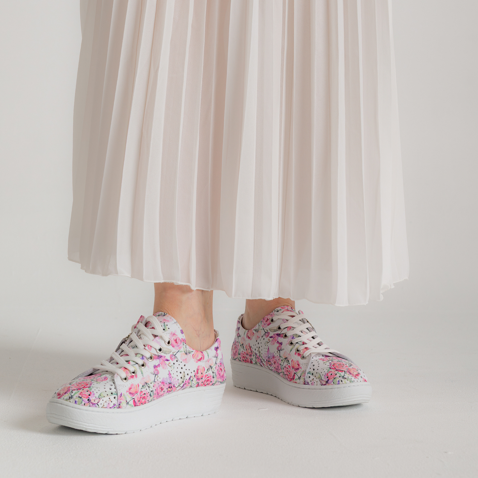 Eg11p Floral Leather Sneakers