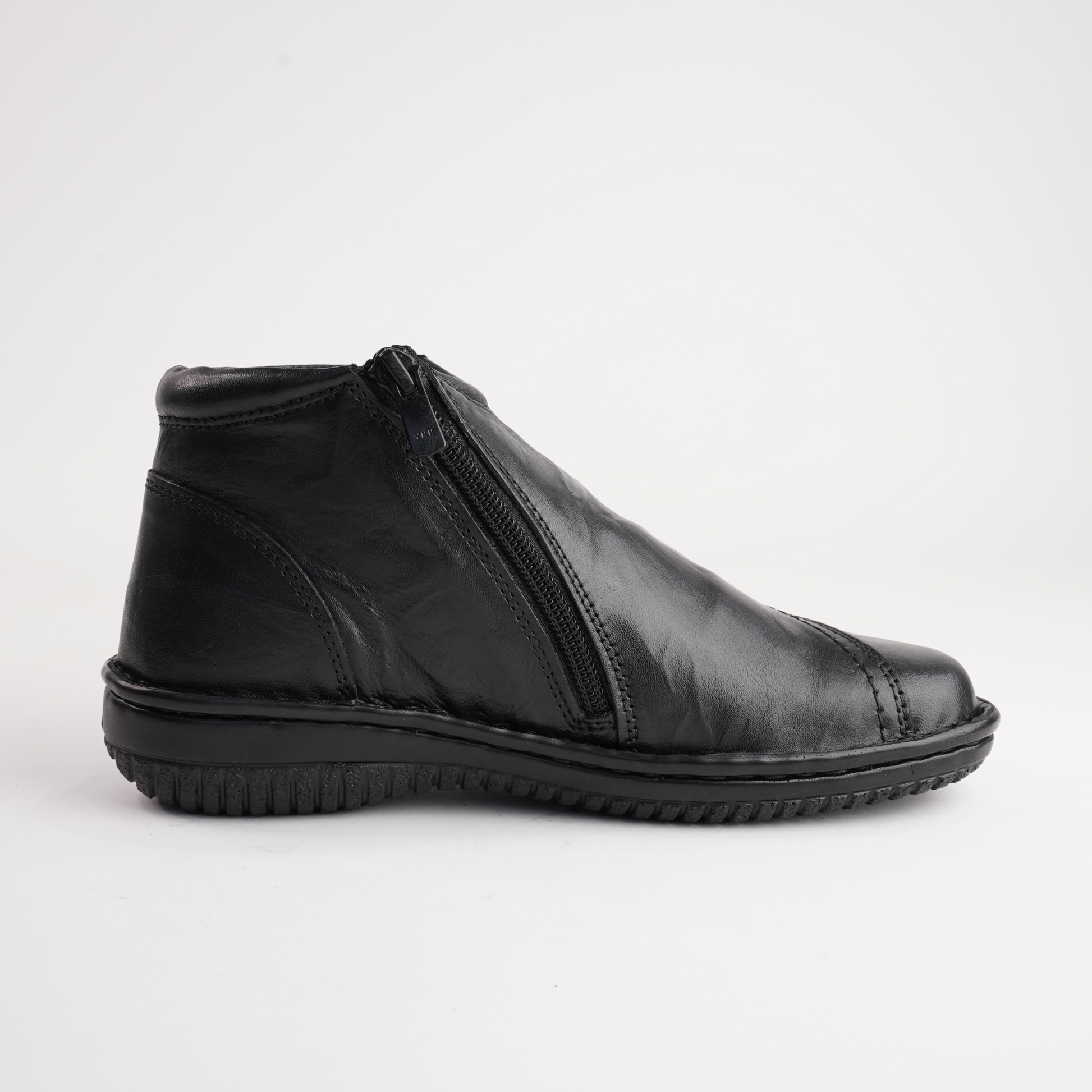 5250-27 Black Leather Ankle Boots