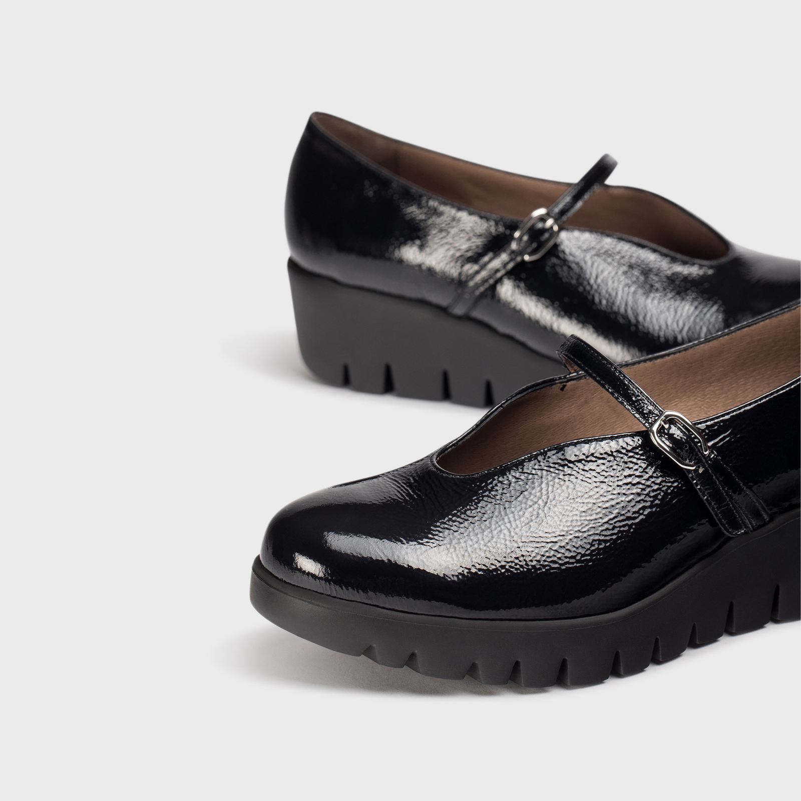 Novi Negro Patent Loafers