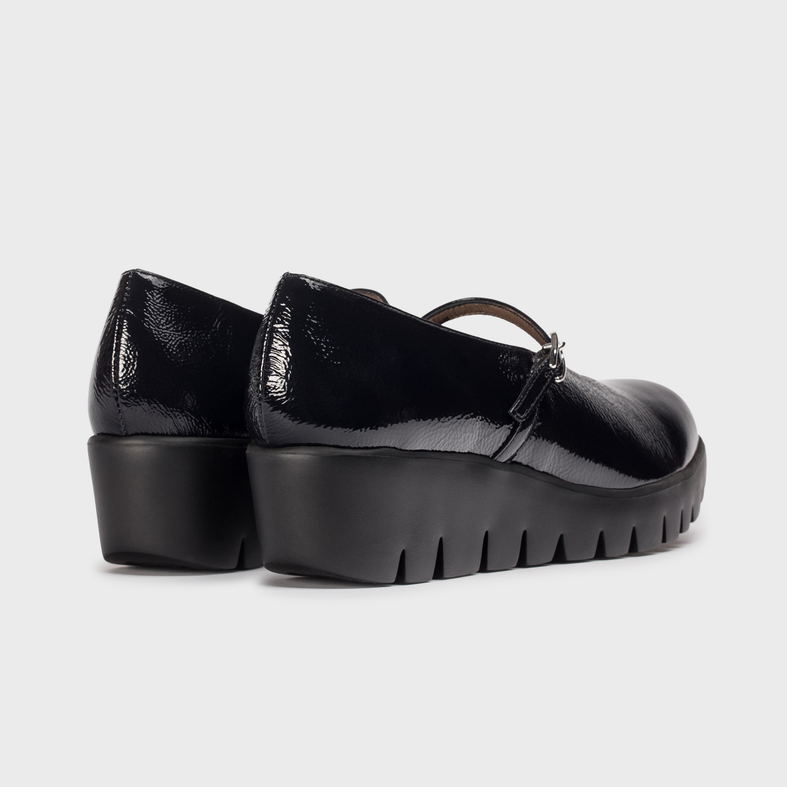 Novi Negro Patent Loafers