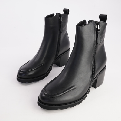 Anakie Black Leather Ankle Boots