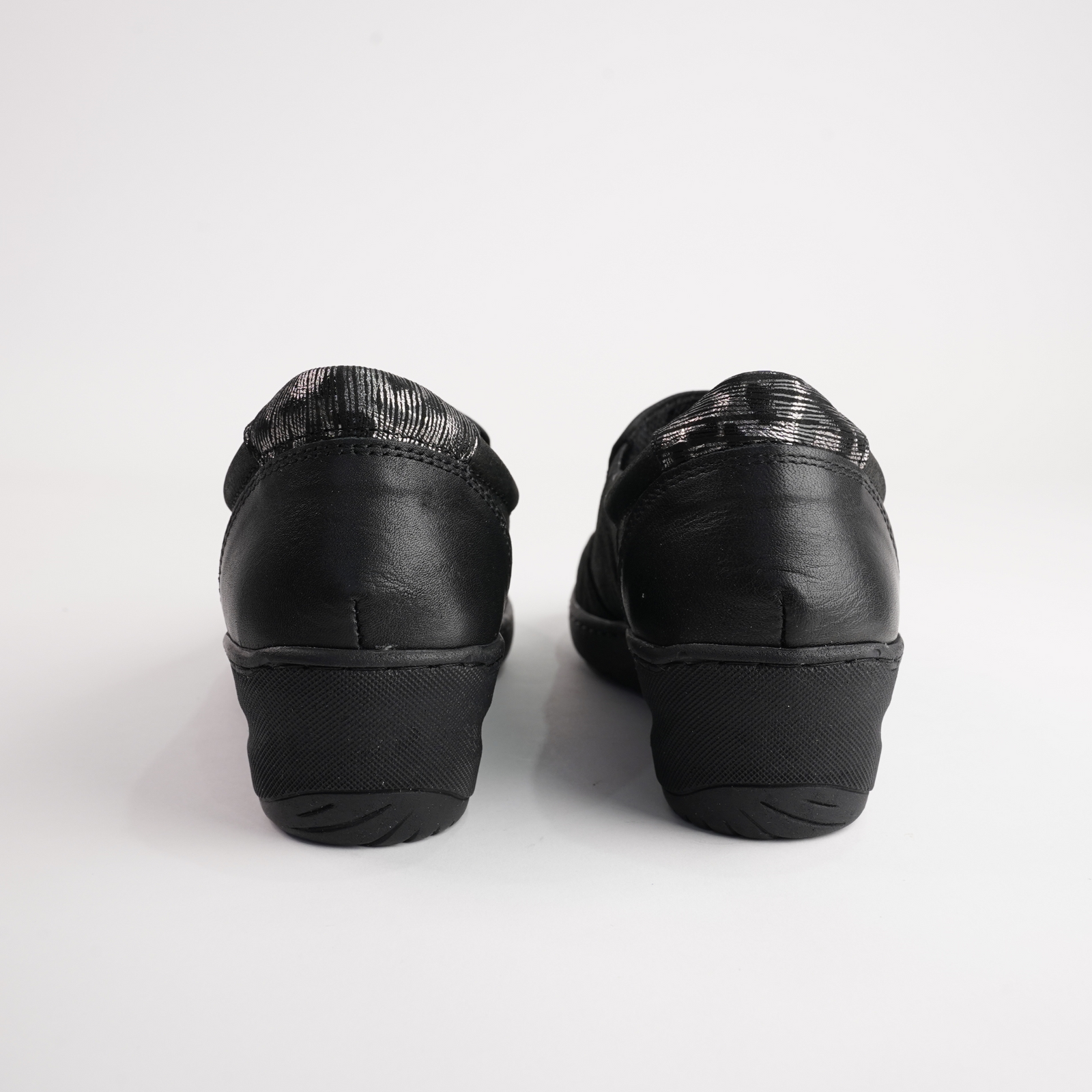 Cp461-18 Black Combo Leather Flats