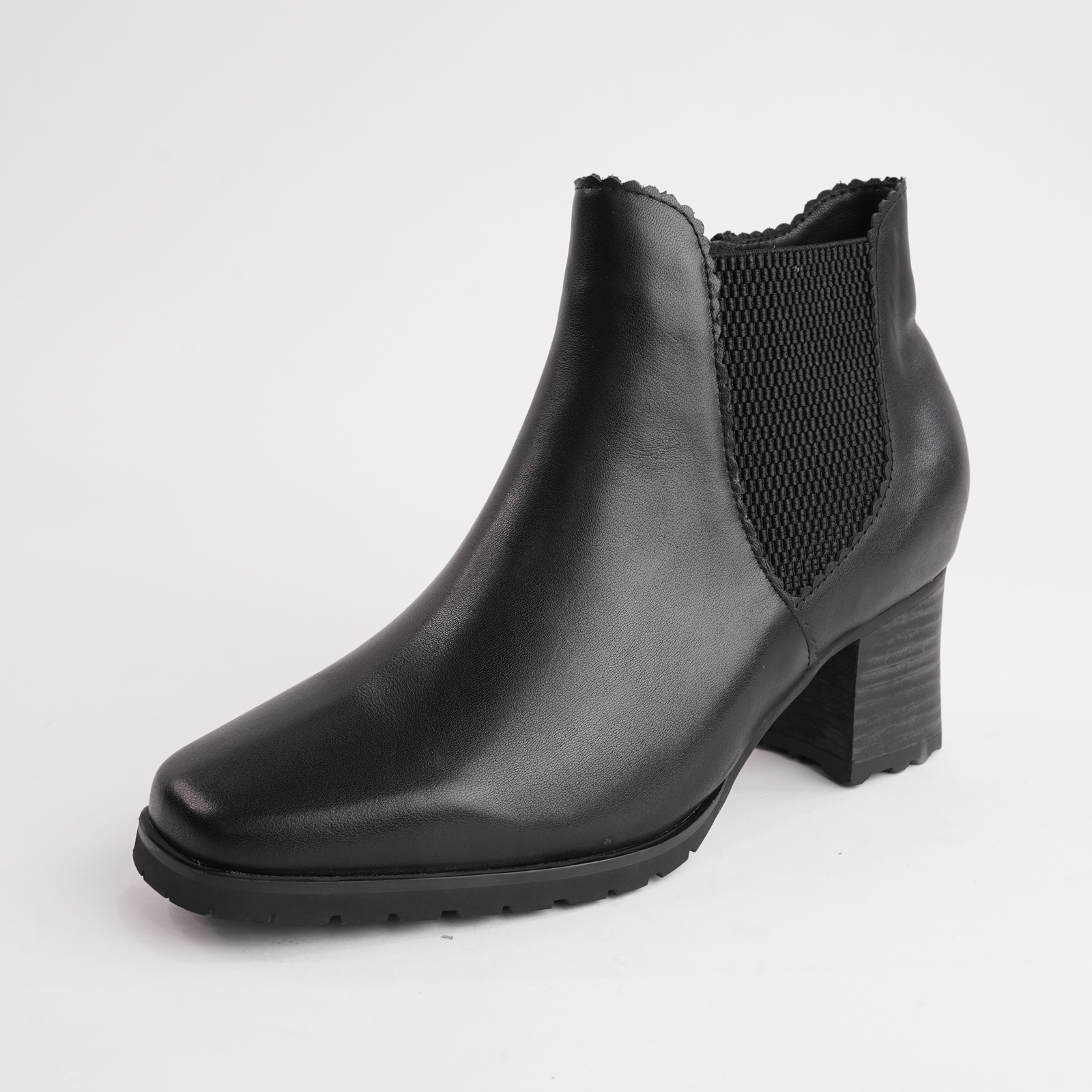 Loz Black Leather Ankle Boots