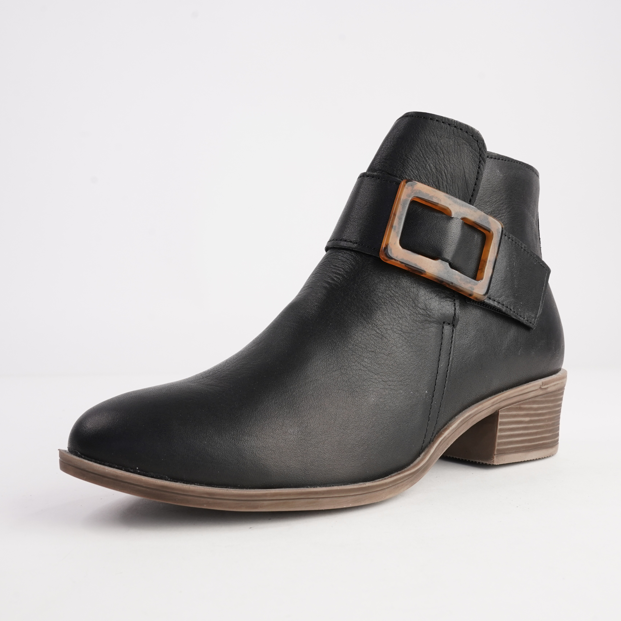 EG230 Black Leather Ankle Boots