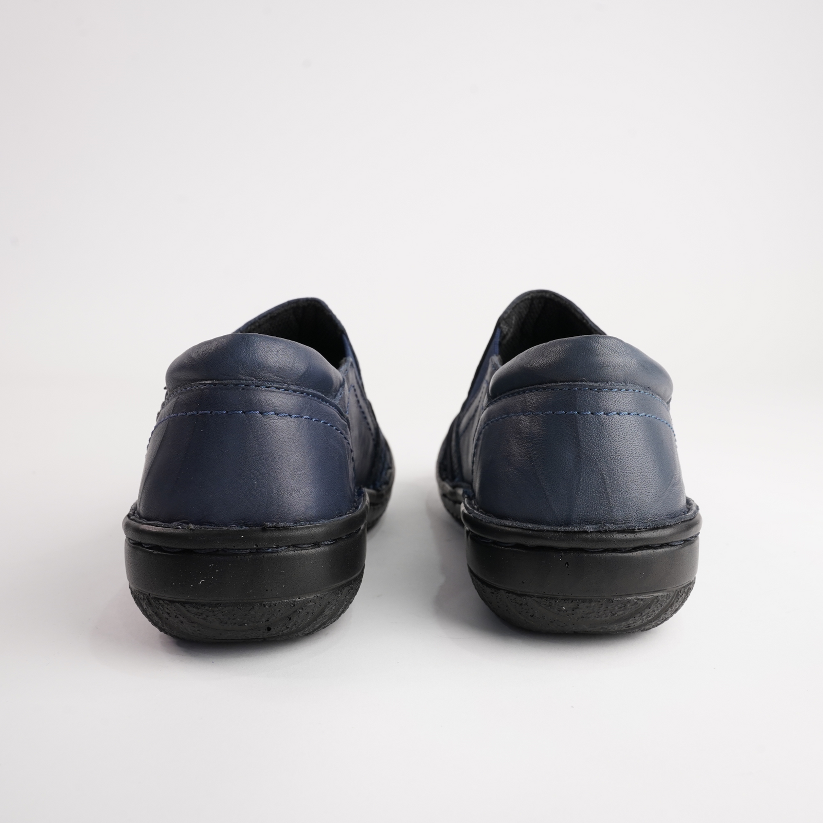 5849-27 Navy Leather Flats