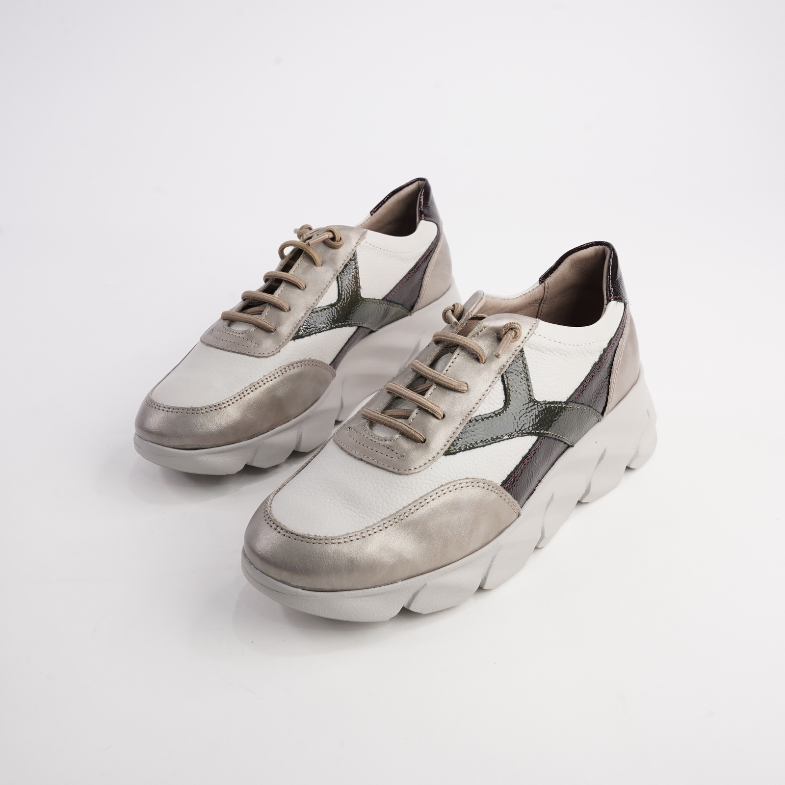 26261 Bone Multi Leather Sneakers