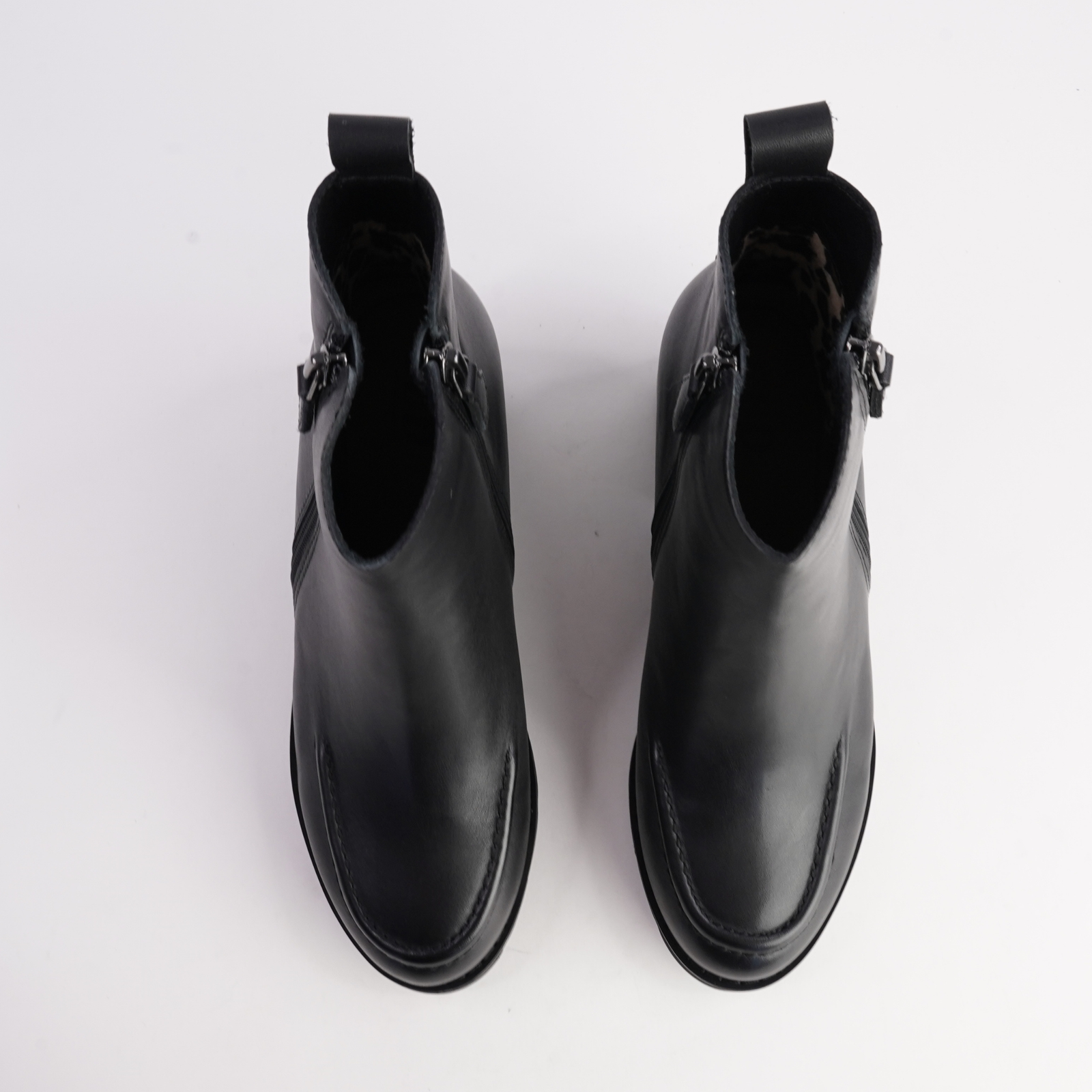 Anakie Black Leather Ankle Boots