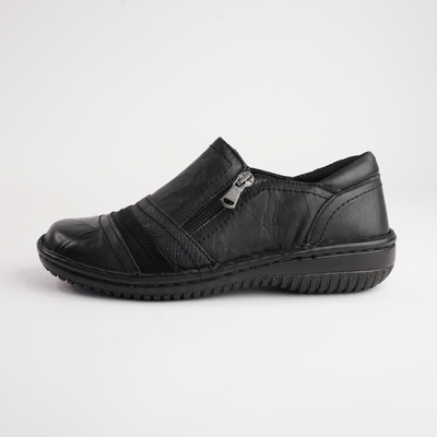 5849-27 Black Leather Flats