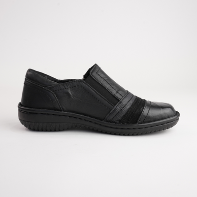 5849-27 Black Leather Flats