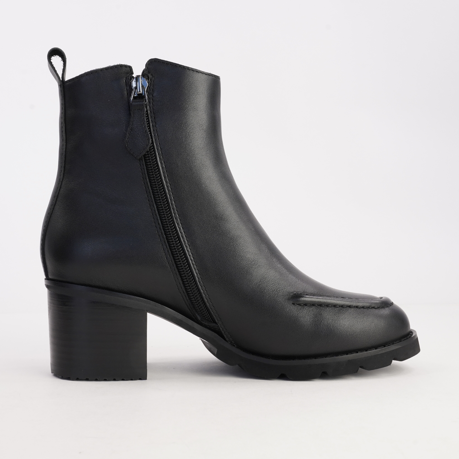 Anakie Black Leather Ankle Boots