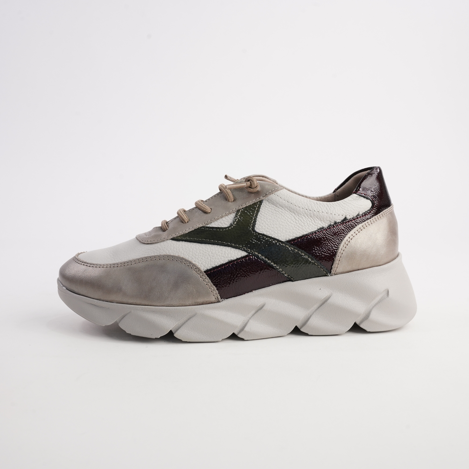 26261 Bone Multi Leather Sneakers