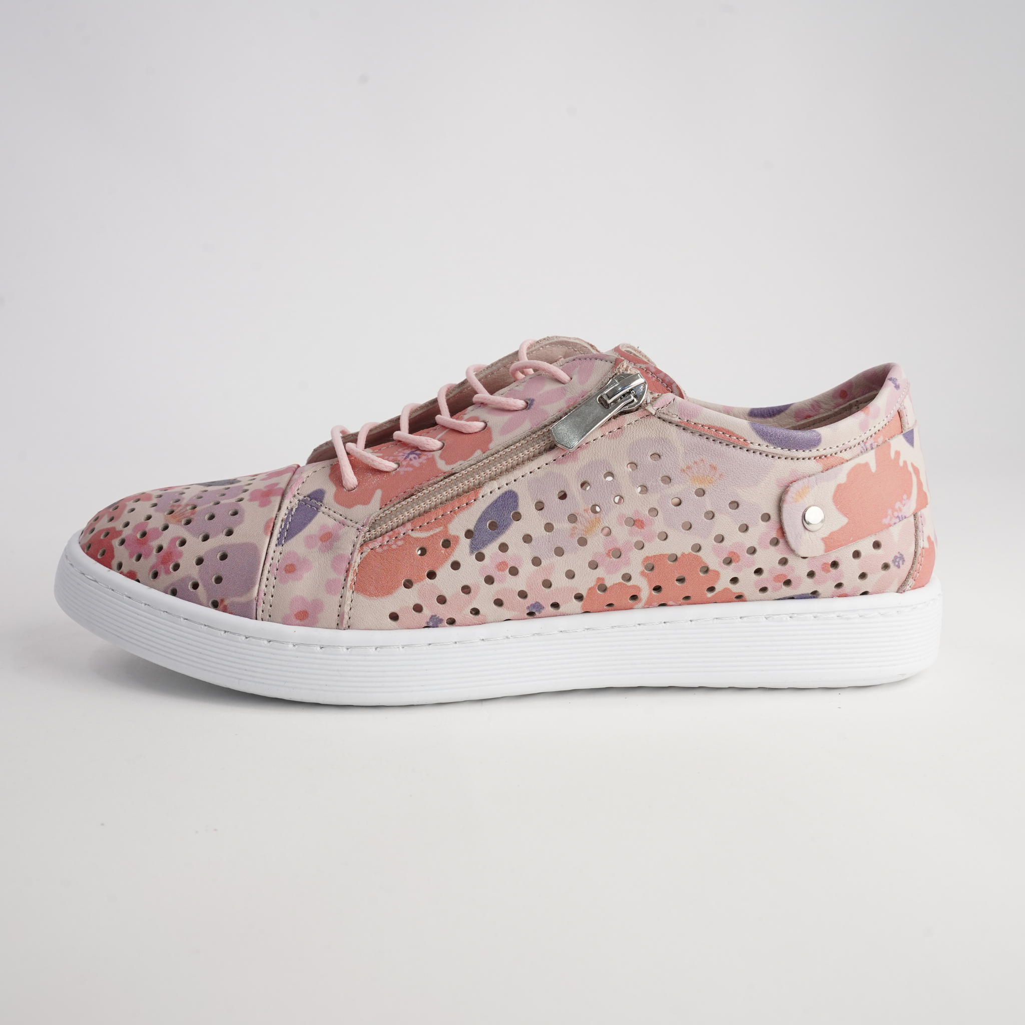 Eg17p Mojave Leather Sneakers