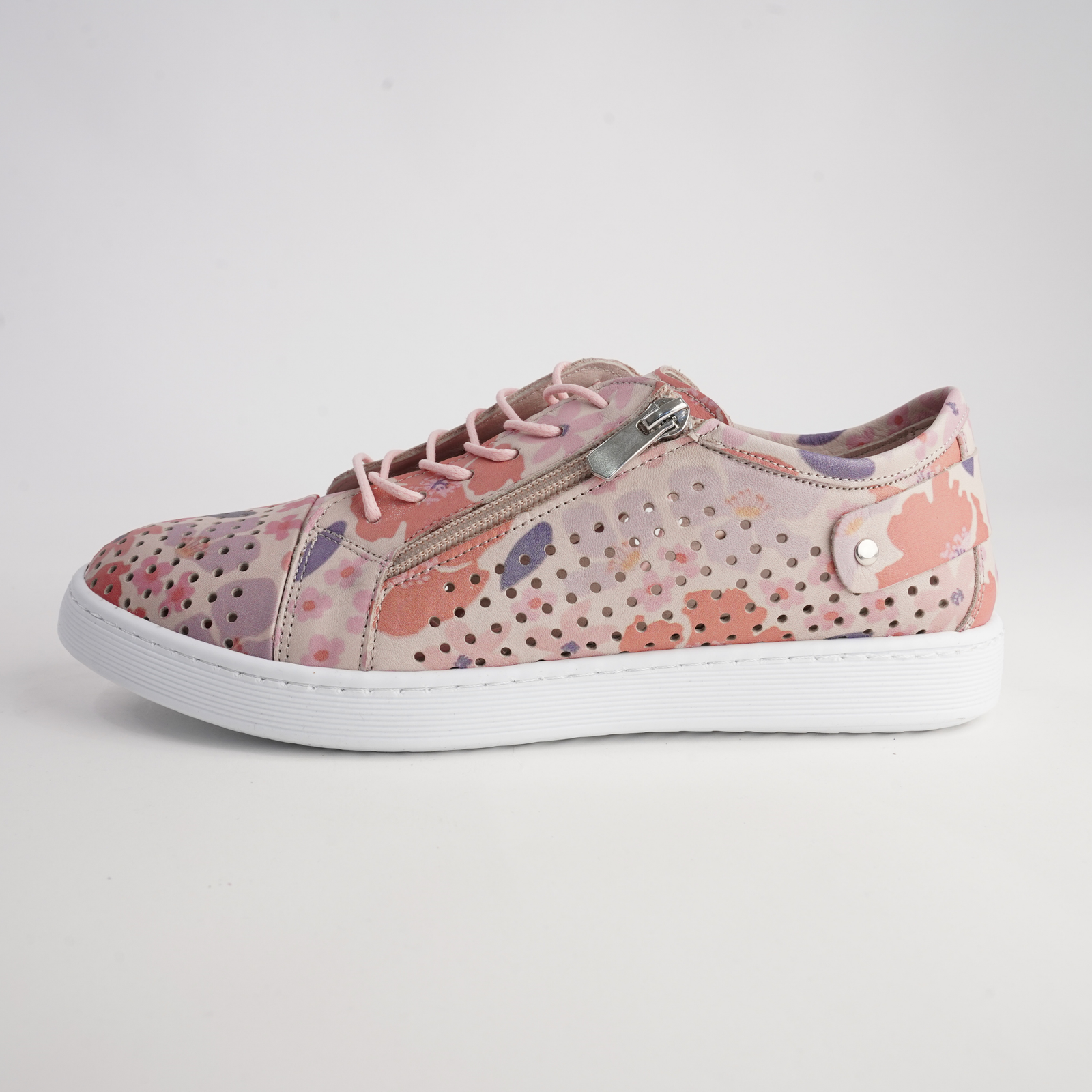 Eg17p Mojave Leather Sneakers