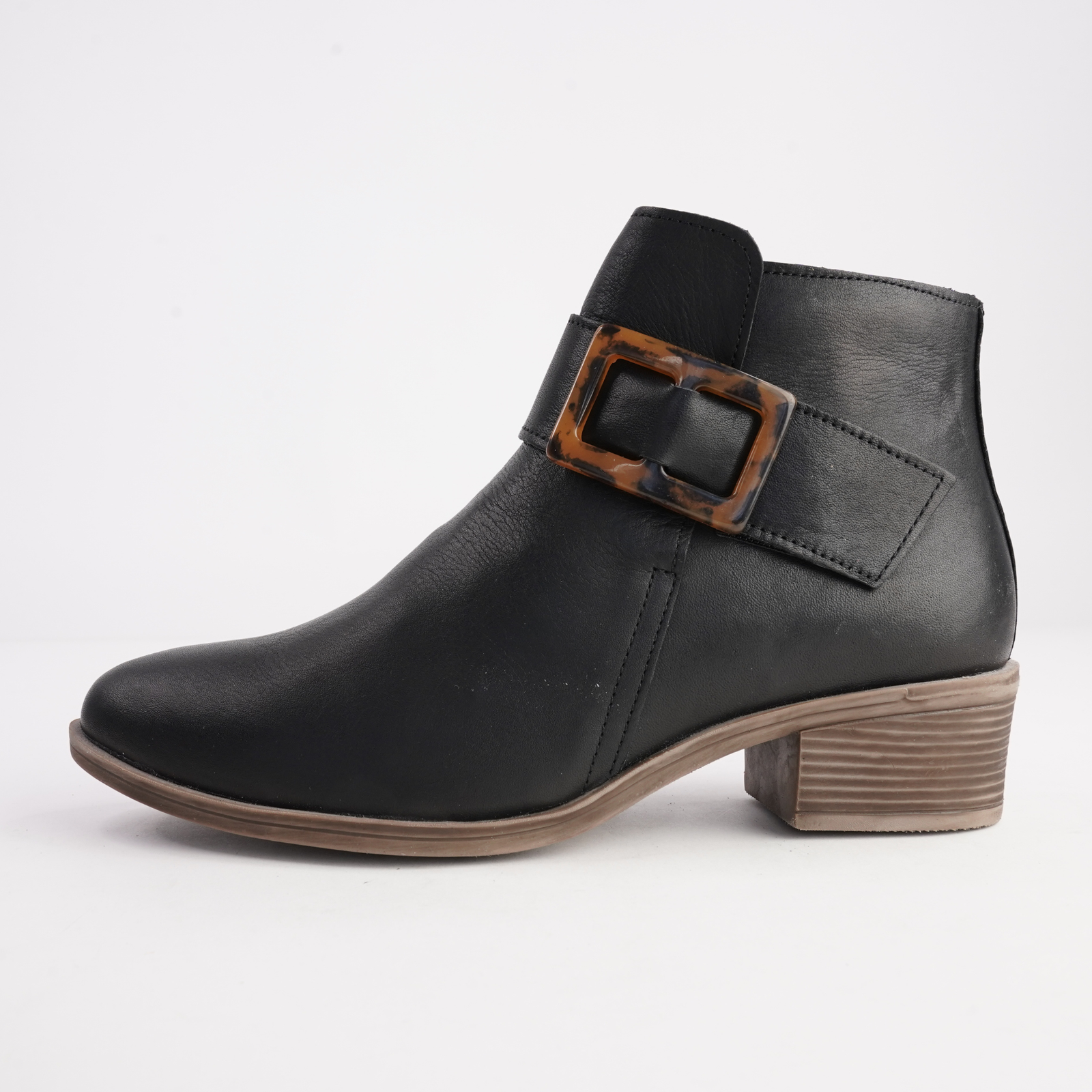 EG230 Black Leather Ankle Boots