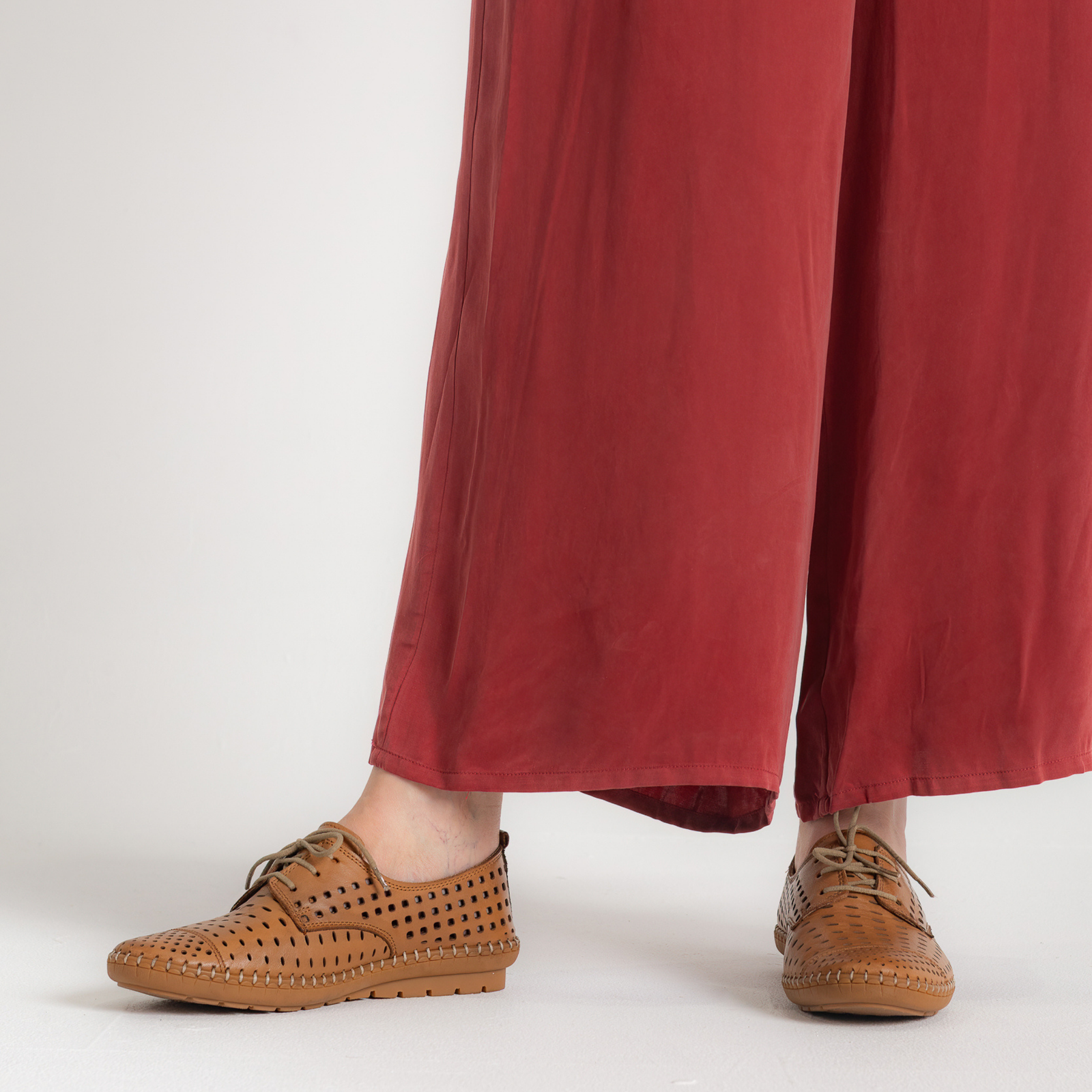 Kroon Tan Leather Lace Up Flats