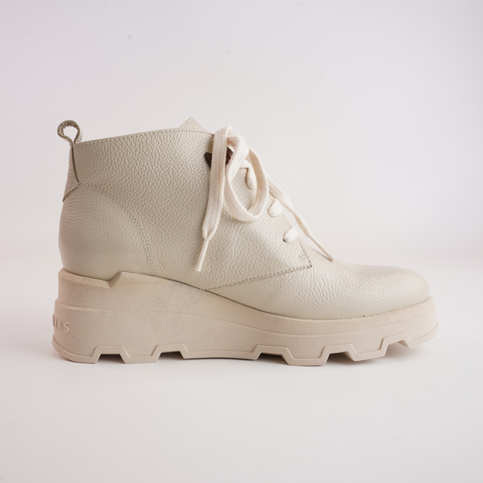 Hi243715 Milk Leather Ankle Boots