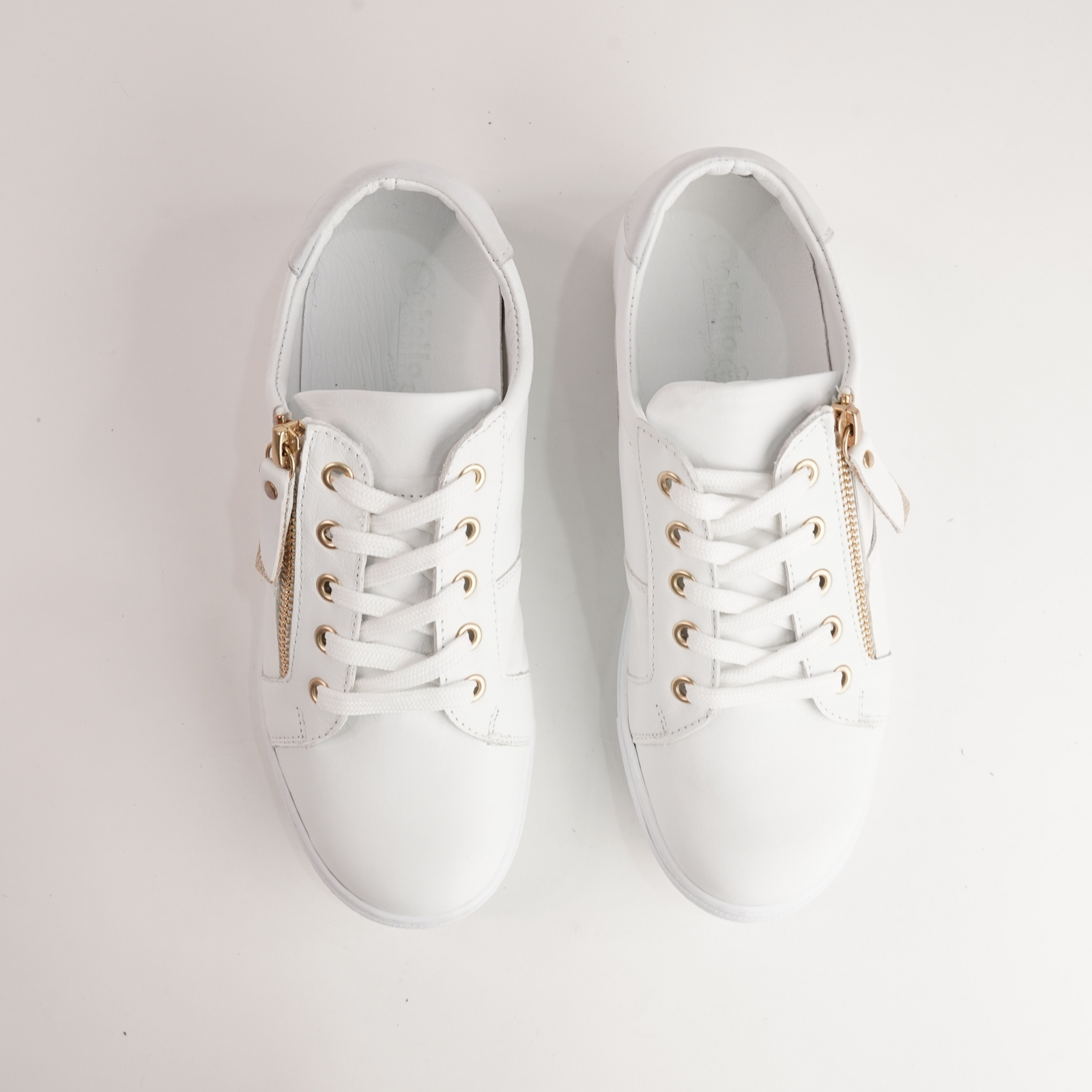 Eg520 White Leather Sneakers