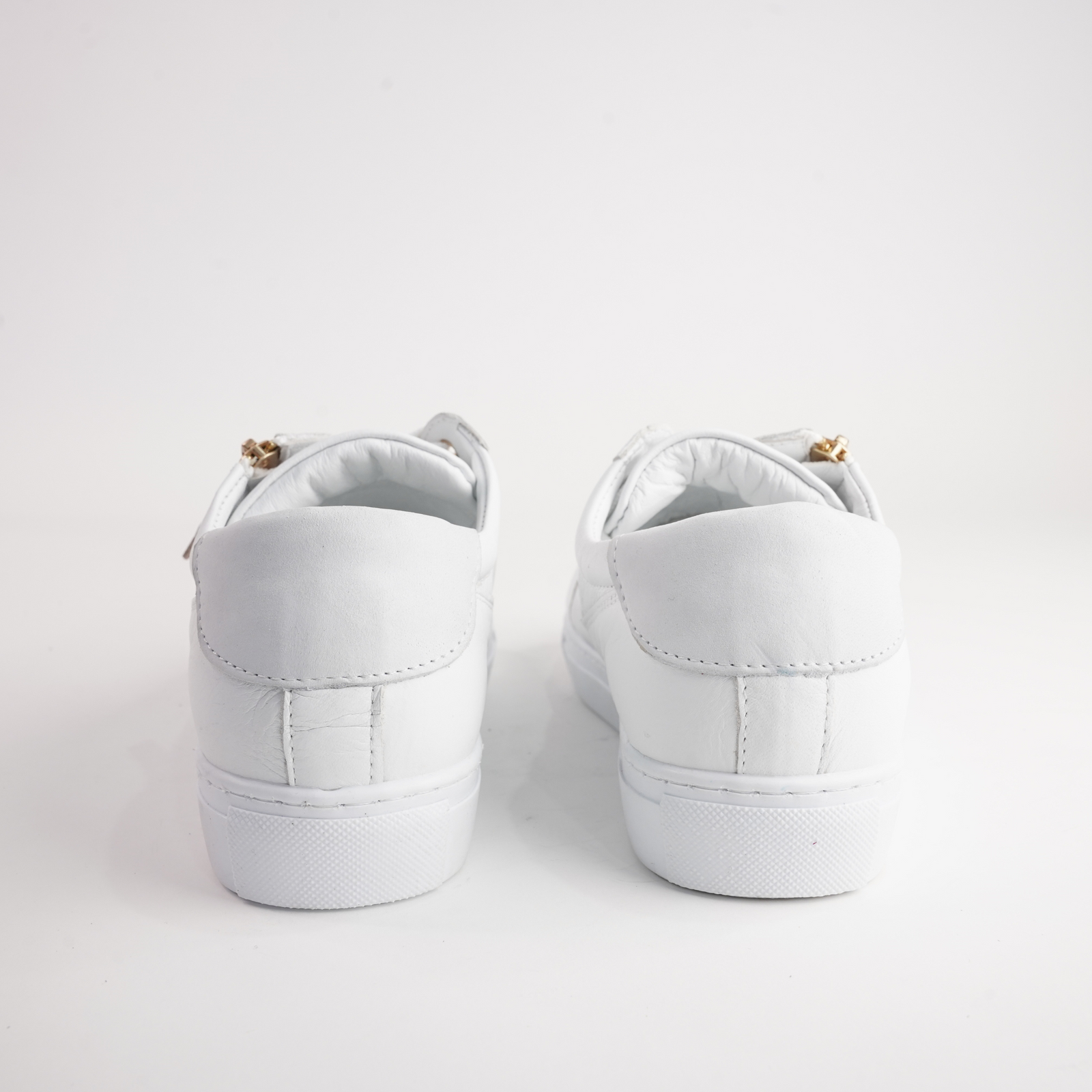 Eg520 White Leather Sneakers