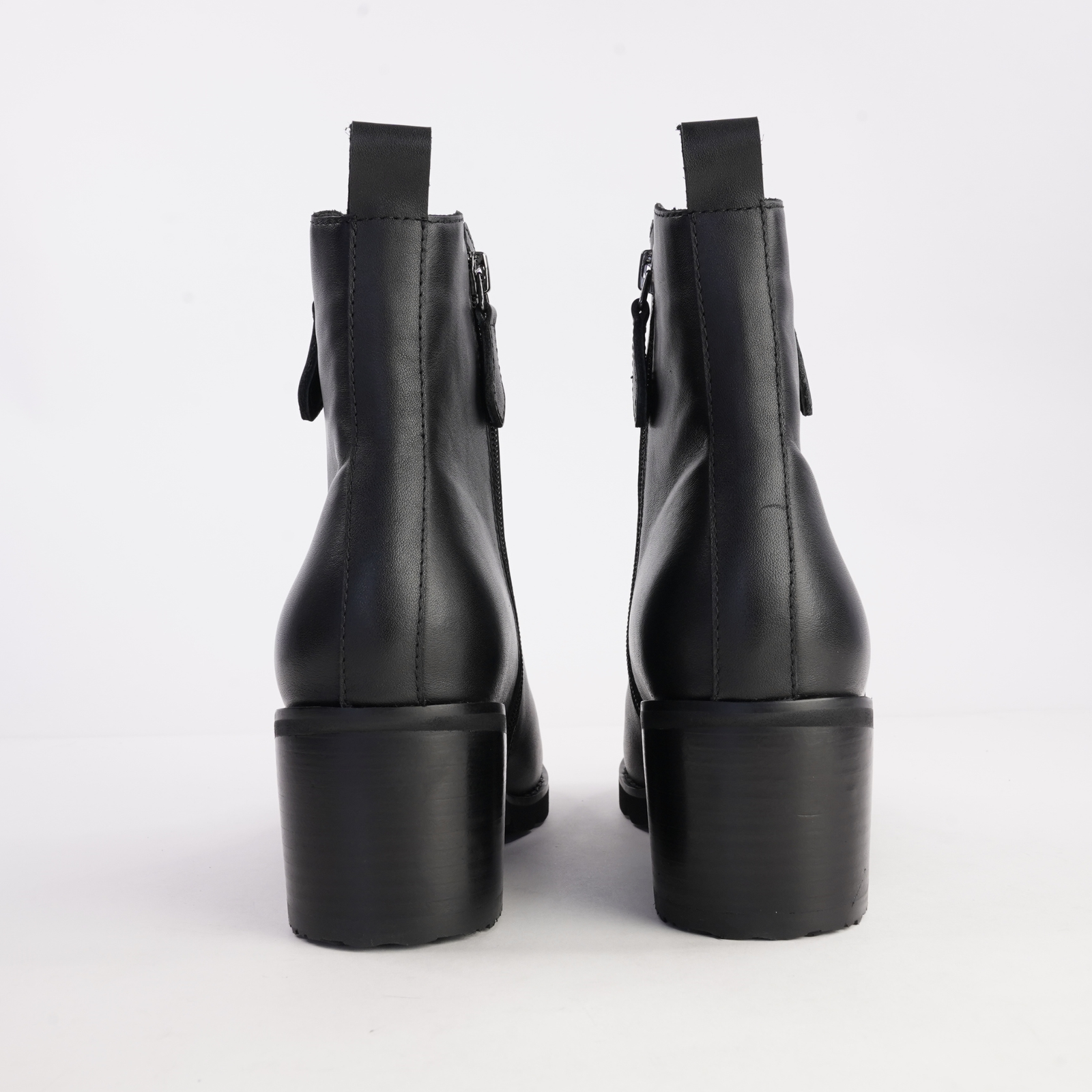 Anakie Black Leather Ankle Boots