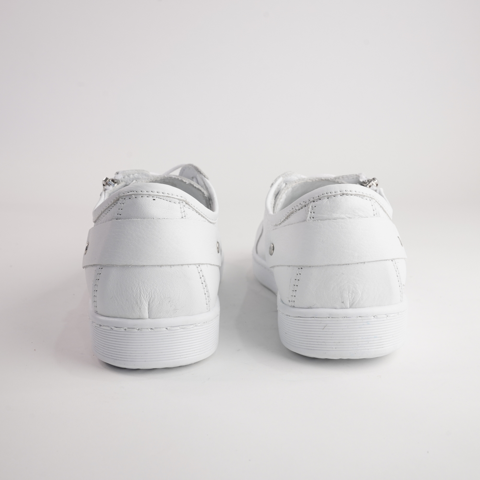 Eg18 White Leather Sneakers