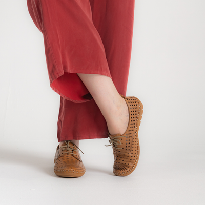 Kroon Tan Leather Lace Up Flats