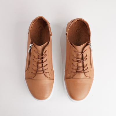 Eg18 Tan Leather Sneakers