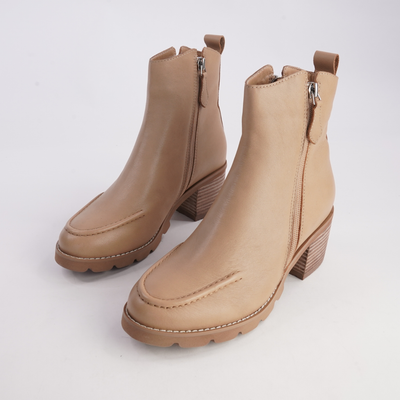 Anakie Camel Leather Ankle Boots