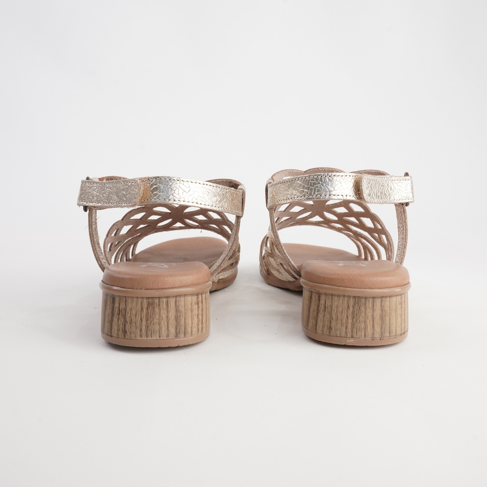 Hilite Champagne Leather Sandals
