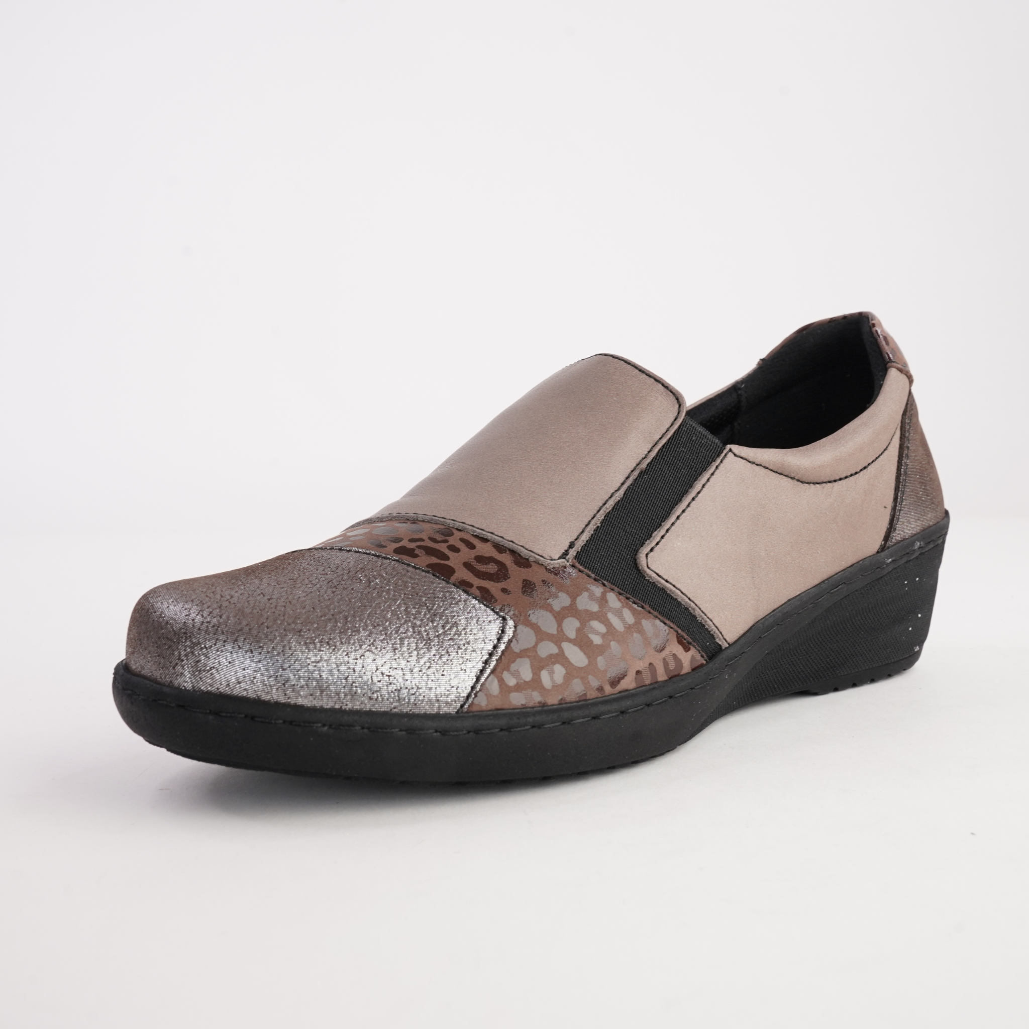 Cp461-18 Taupe Combo Leather Flats
