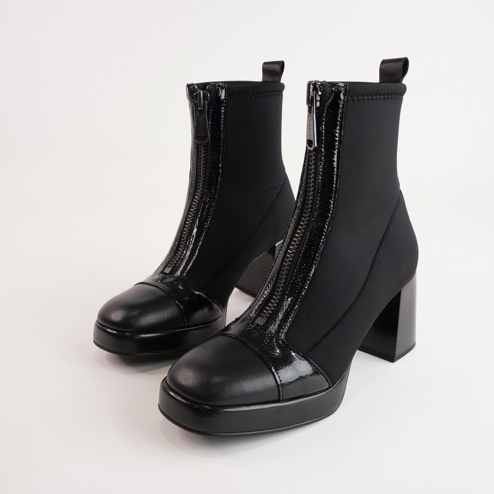 Hi243658 Black/ Neo Black Ankle Boots