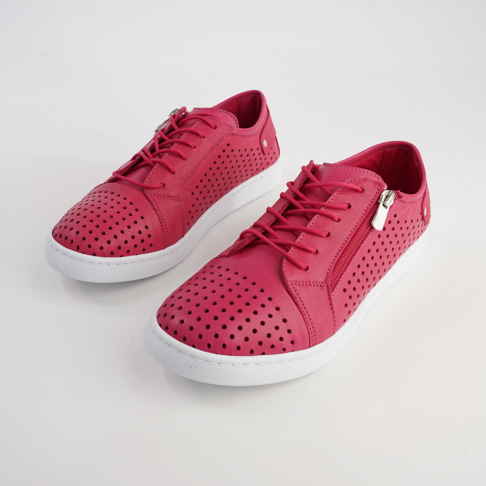 Eg17 Berry Leather Sneakers