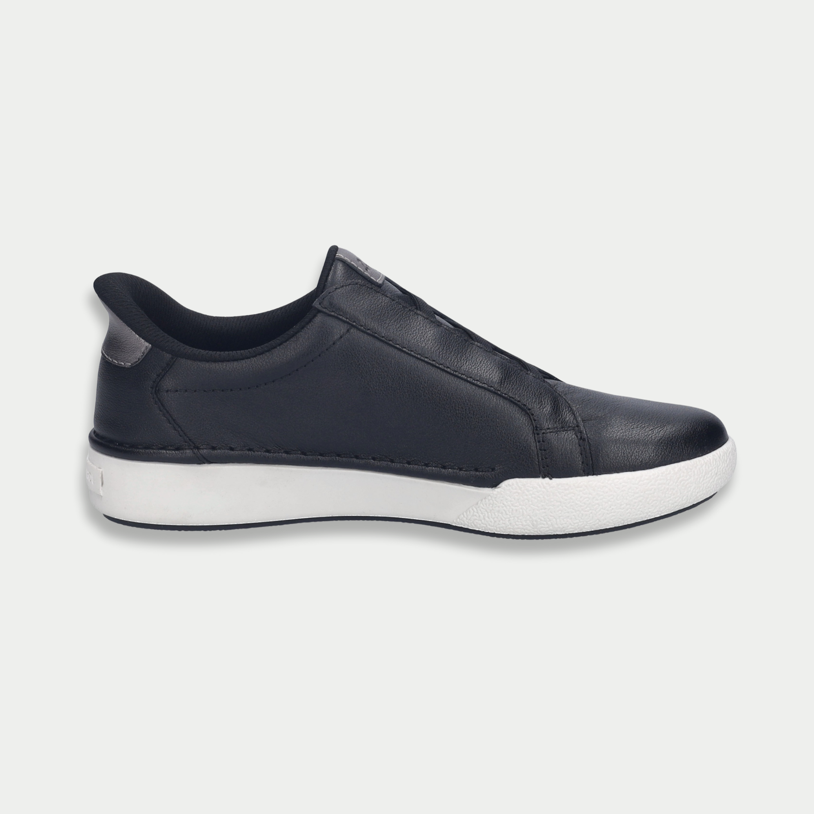 Claire 33 Schwarz Leather Sneakers