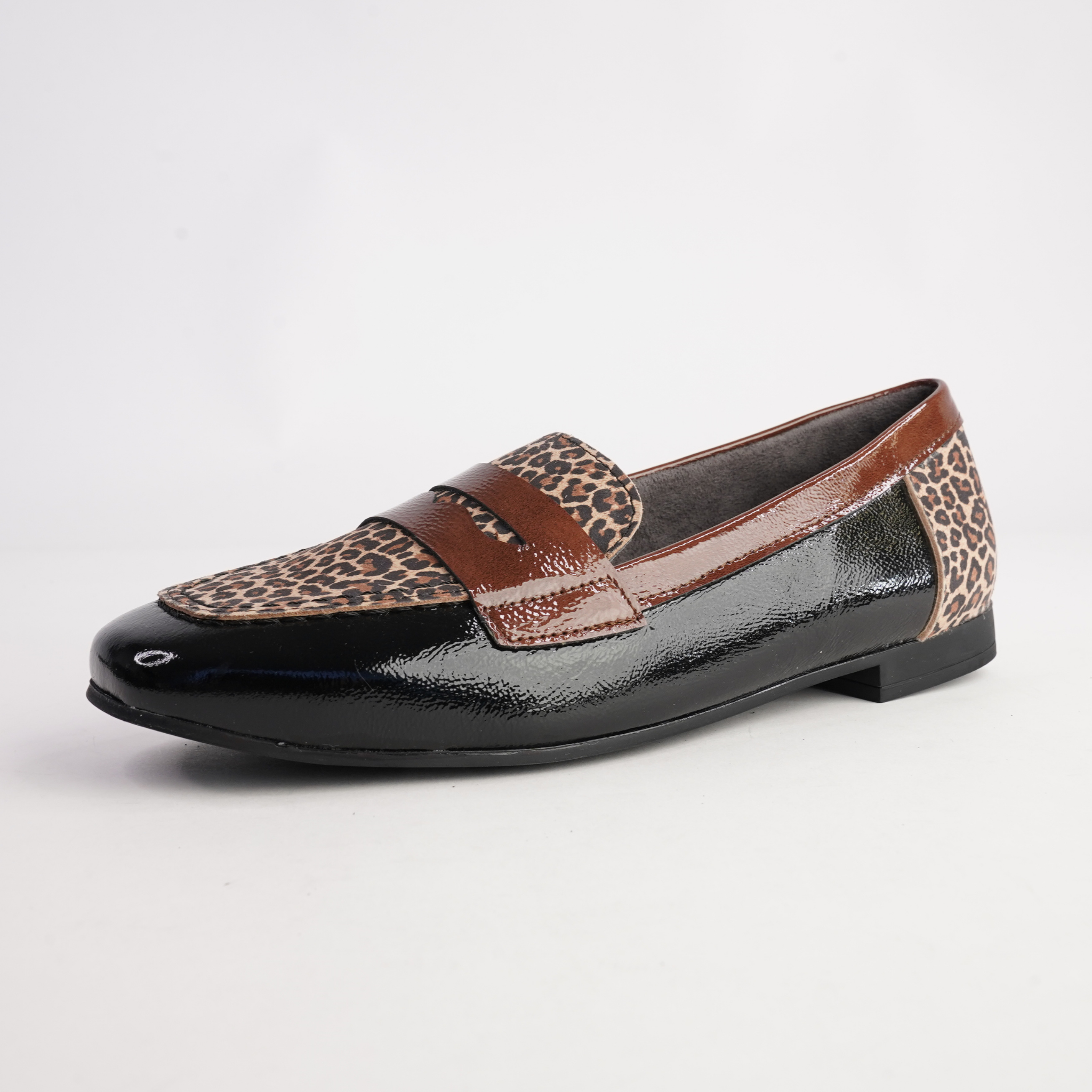 10870 Negro Leopard Multi Leather Flats