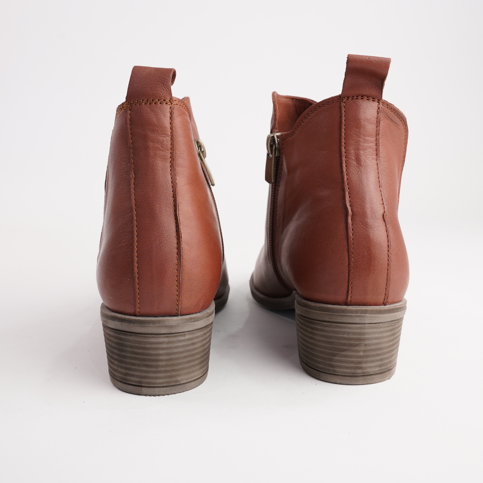 Eg213 Tan Leather Ankle Boots