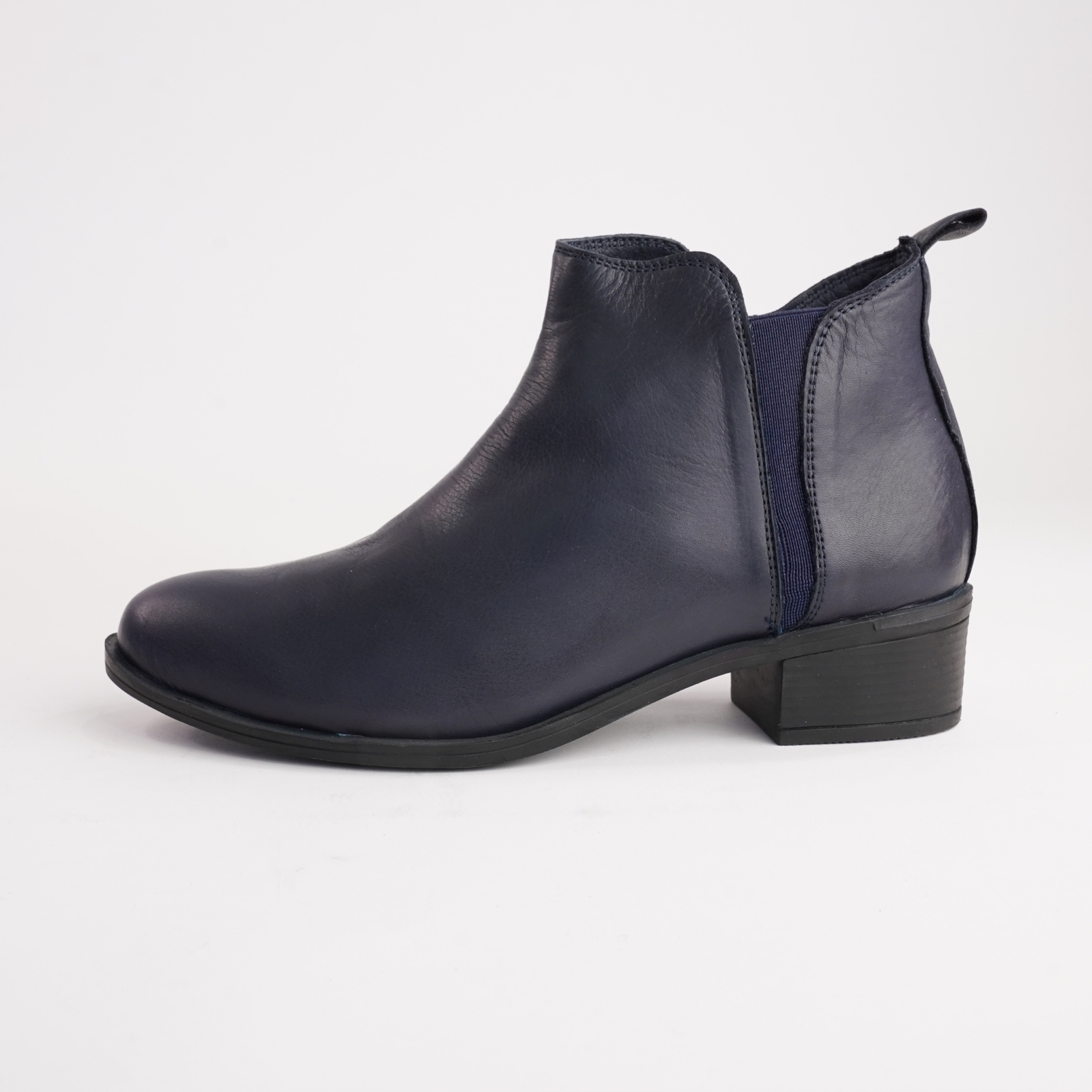 Eg213 Navy Leather Ankle Boots