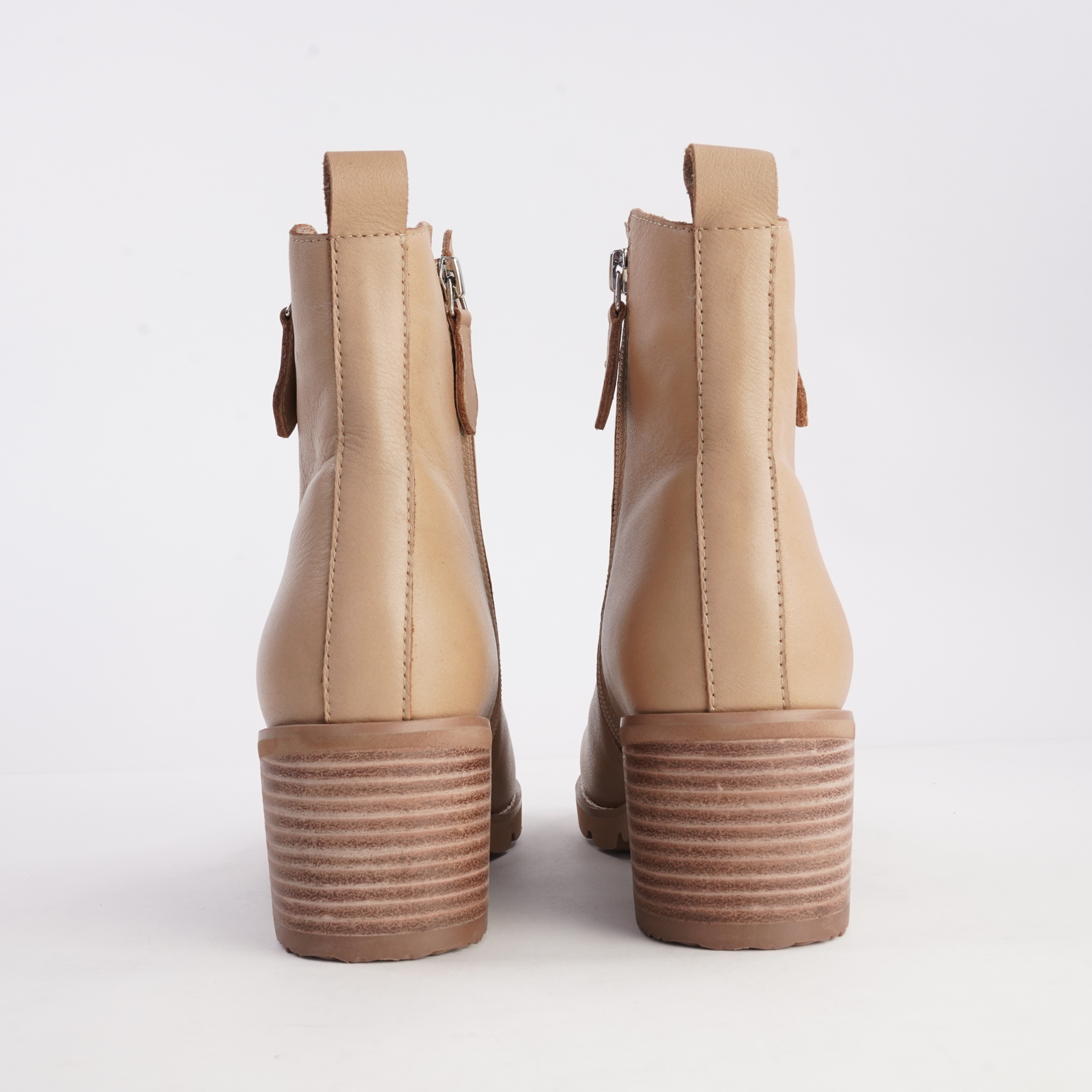 Anakie Camel Leather Ankle Boots