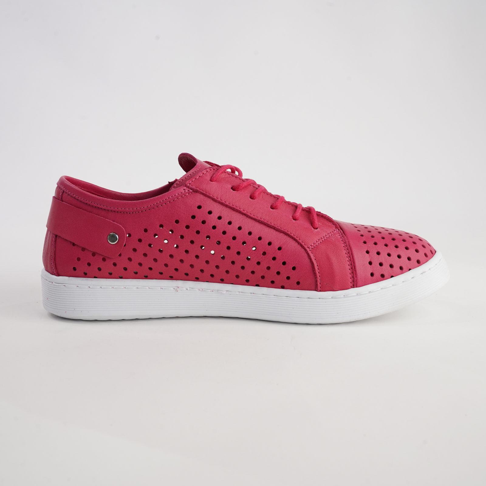 Eg17 Berry Leather Sneakers