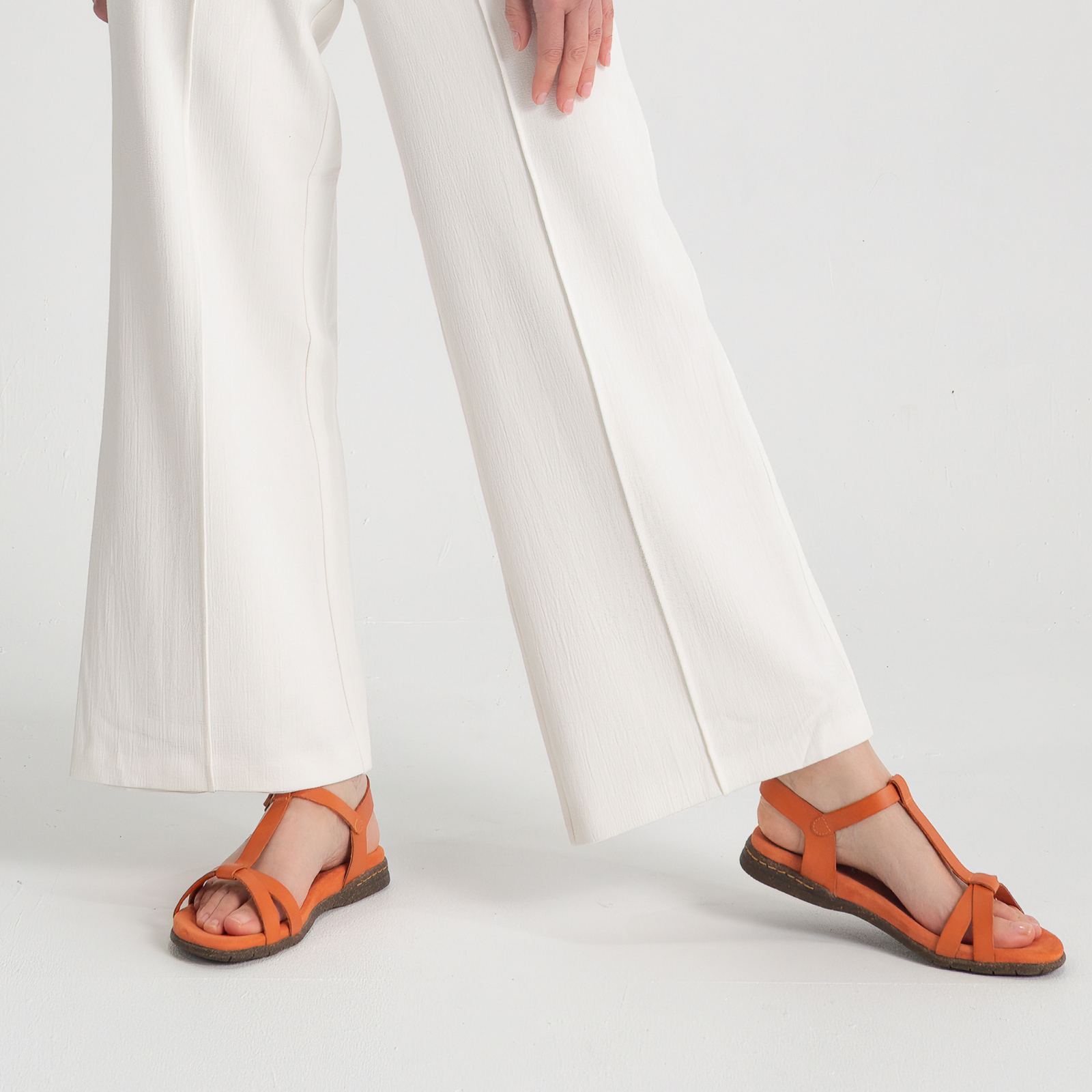 Fabricia 01 Orange Leather Sandals