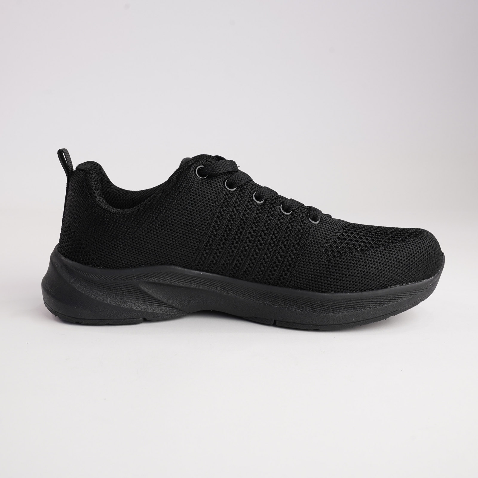 Walker Black/ Black Sneakers