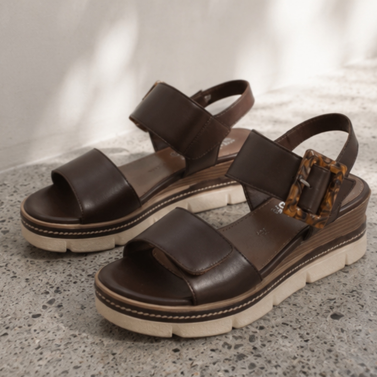 D2L53 Moro Leather Wedge Sandals