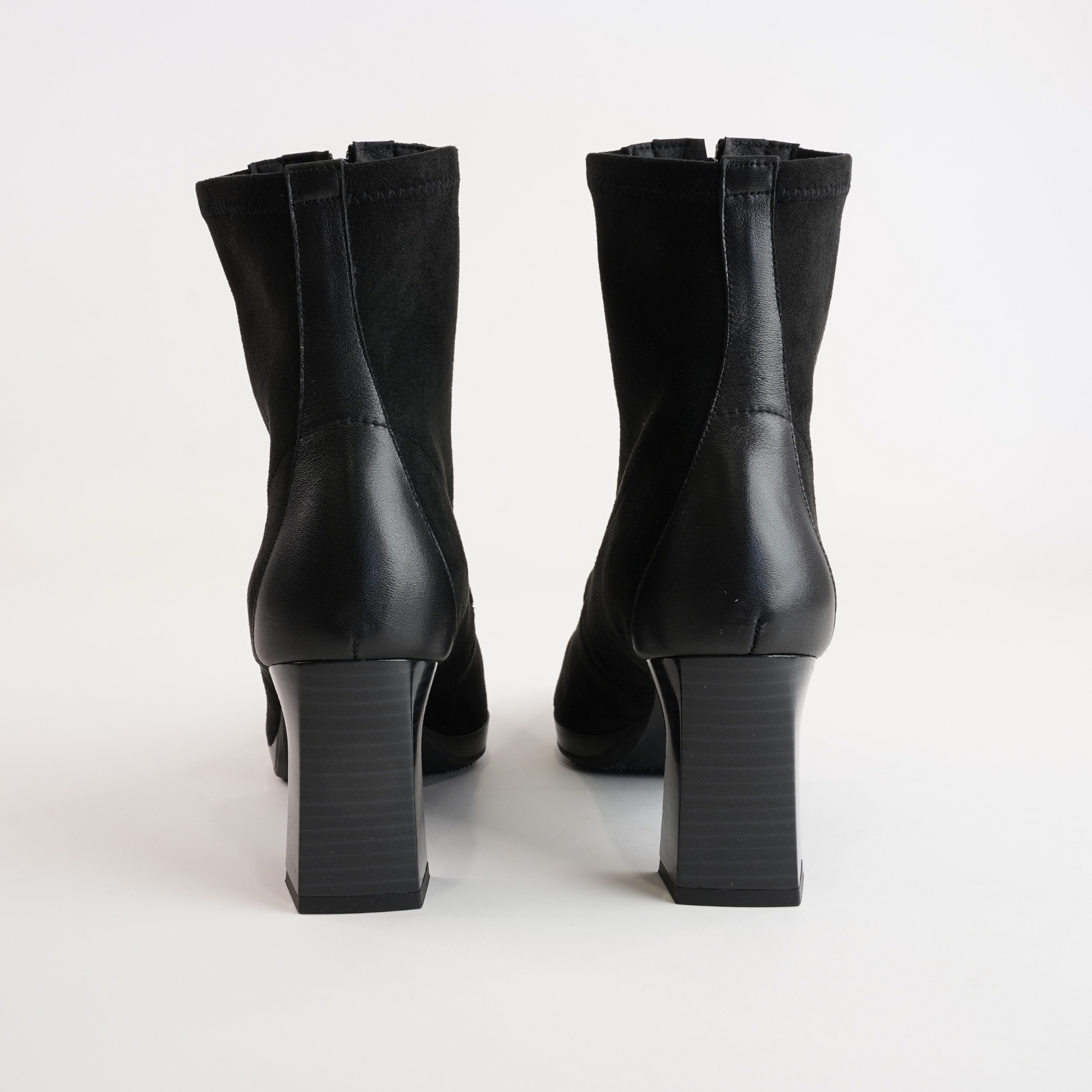 HI243714 Soho Black/ Velour Black Leather Ankle Boots