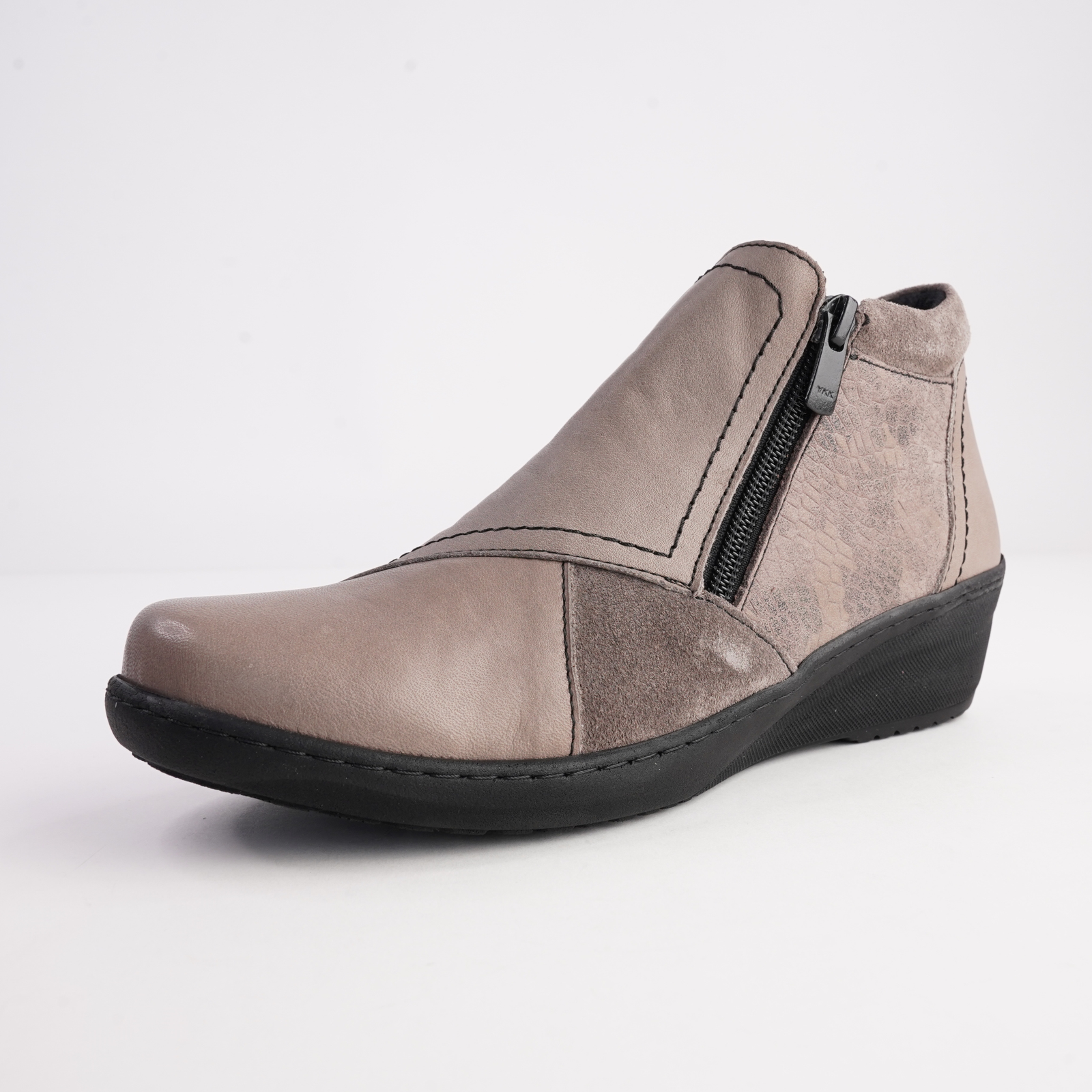 CP462-18 Taupe Combo Leather Ankle Boots